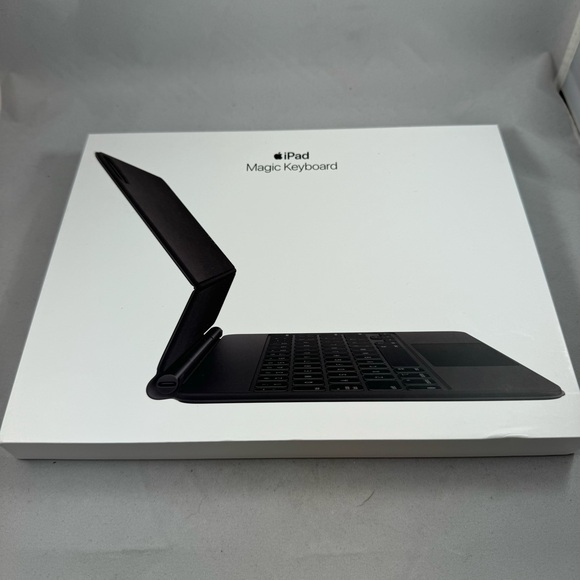 Apple Magic Keyboard for 11" iPad Pro - Black (MXQT2LLA) - Picture 6 of 7